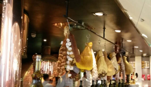Picture of hams hanging in San Carlos